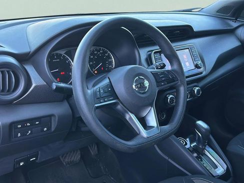 Used 2020 Nissan Kicks S image 13