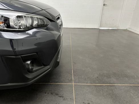 Used 2018 Subaru Crosstrek 2.0i Premium AWD/4WD image 2