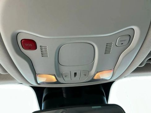 Used 2022 Jeep Renegade Sport image 35