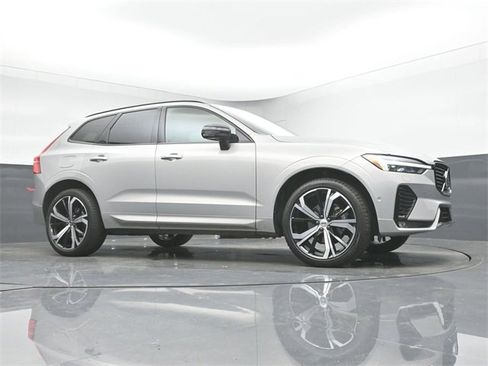 Used 2023 Volvo XC60 B5 Ultimate w/ Climate Package image 38