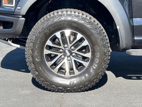 Used 2020 Ford F150 Raptor w/ Equipment Group 802A Luxury image 24