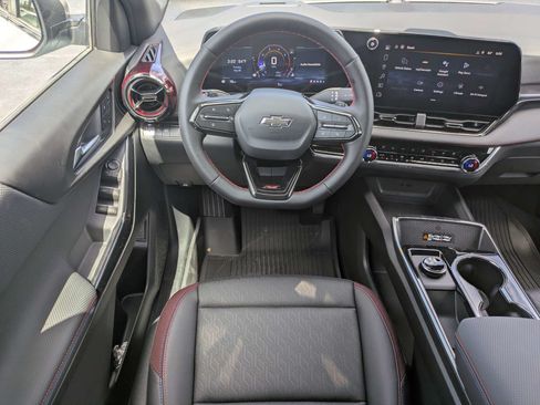 New 2026 Chevrolet Equinox RS w/ Convenience Package III FWD image 4