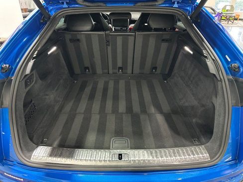 Used 2019 Lamborghini Urus AWD/4WD image 44