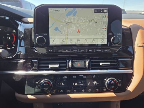 Used 2025 Nissan Pathfinder Platinum w/ Cargo Package image 12