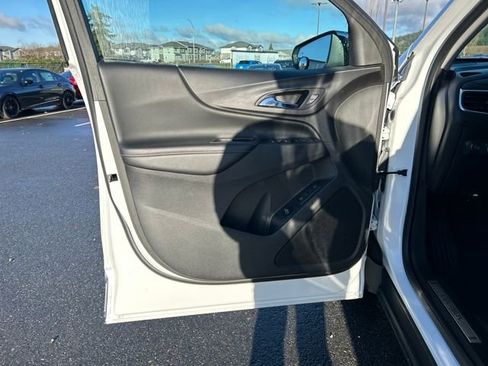 Used 2019 Chevrolet Equinox Premier image 18