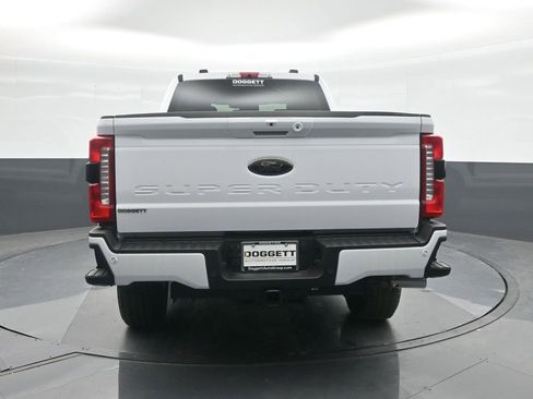 New 2026 Ford F250 Lariat w/ Black Appearance Package image 17