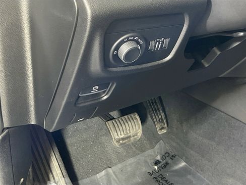 Used 2023 Jeep Grand Cherokee L Laredo AWD/4WD image 10