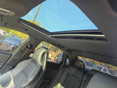 Used 2022 Audi S4 Premium Plus w/ Premium Plus Package AWD/4WD image 24