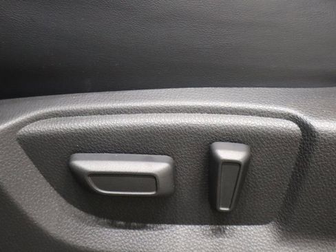 Used 2023 Mitsubishi Eclipse Cross SE image 22