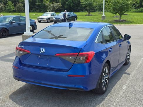 Used 2022 Honda Civic EX image 3