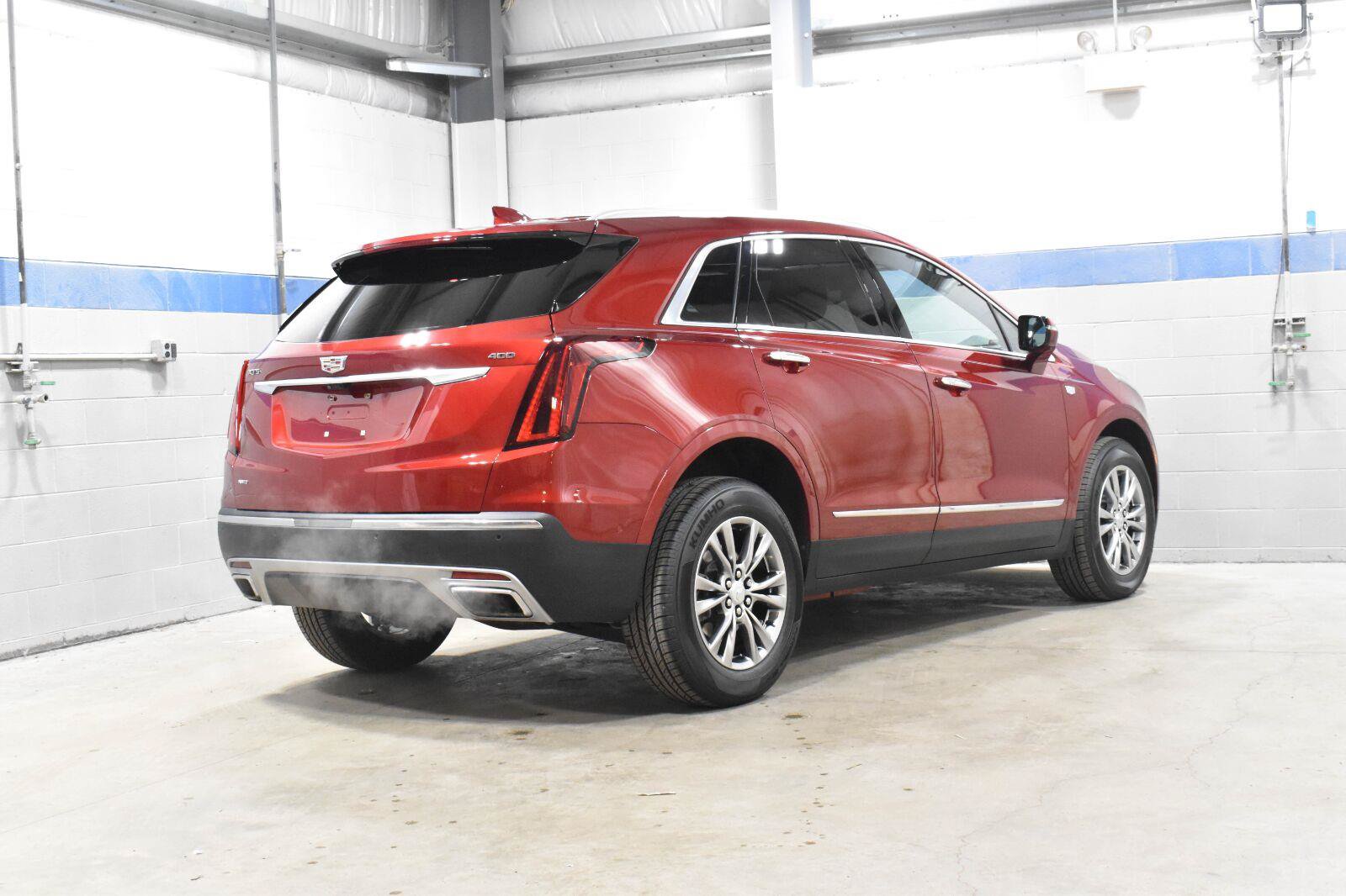 Certified 2023 Cadillac XT5 Premium Luxury w/ Technology Package AWD/4WD image 27