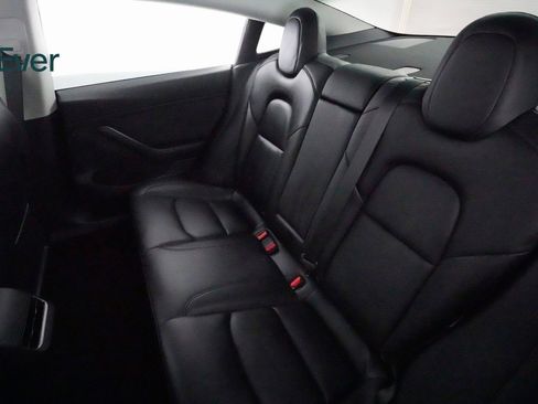 Used 2022 Tesla Model 3 Performance image 10