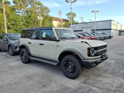 New 2026 Ford Bronco Big Bend AWD/4WD image 1