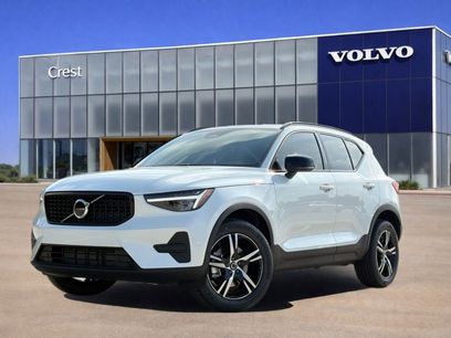 New 2026 Volvo XC40 B5 Core