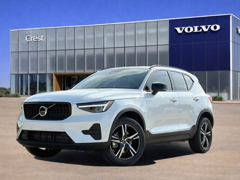 New 2026 Volvo XC40 B5 Core AWD/4WD image 1