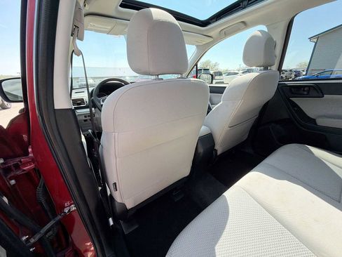 Used 2017 Subaru Forester 2.5i Premium w/ All-Weather Package AWD/4WD image 15