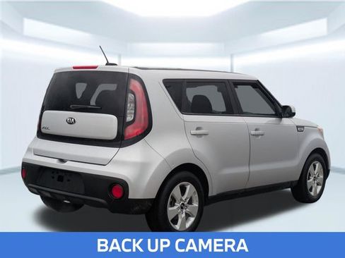 Used 2017 Kia Soul FWD image 6