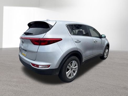Used 2019 Kia Sportage LX AWD/4WD image 5