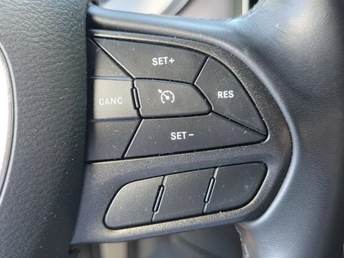 Used 2022 Dodge Charger SXT RWD image 22
