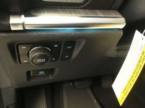 New 2026 Ford Expedition Platinum w/ Platinum Ultimate Package AWD/4WD image 15