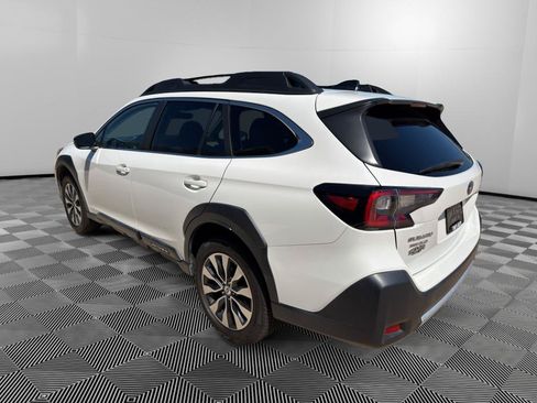 Used 2023 Subaru Outback Limited AWD/4WD image 5