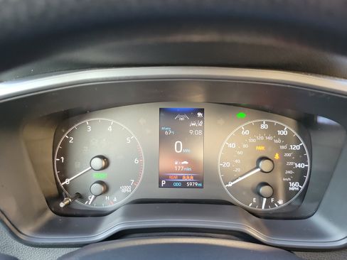 Used 2025 Toyota Corolla LE image 18