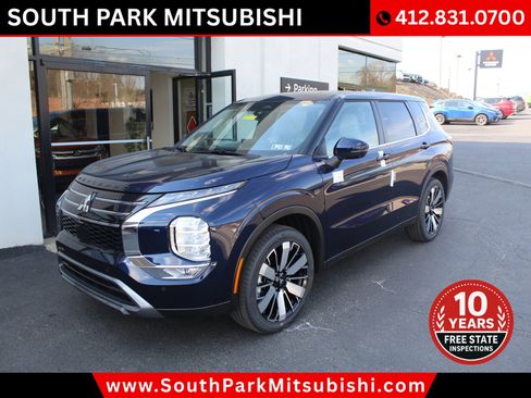 New 2025 Mitsubishi Outlander SE image 3