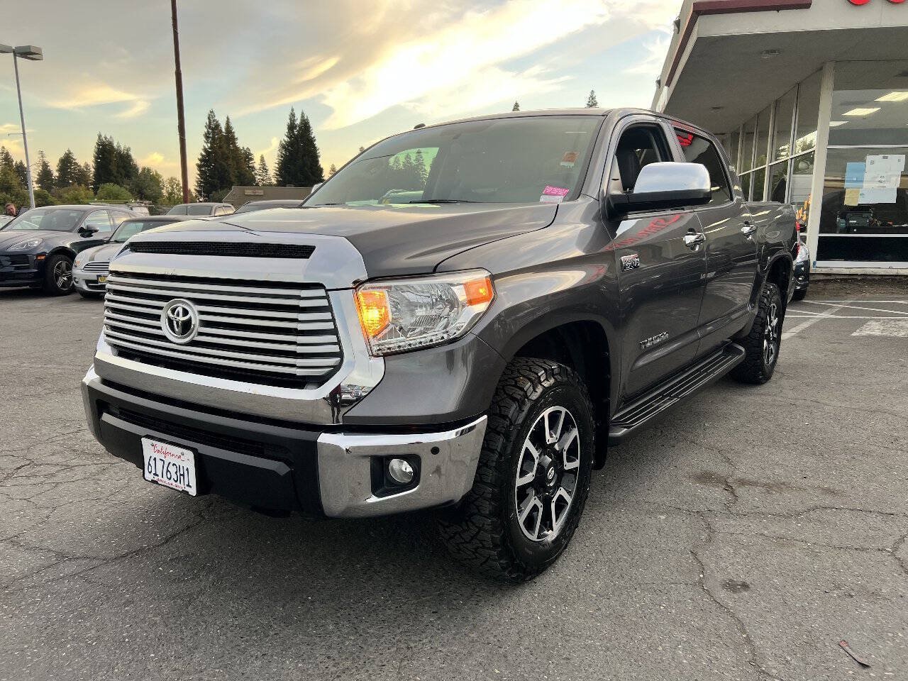 Used 2017 Toyota Tundra Limited w/ Limited Premium Package AWD/4WD image 4