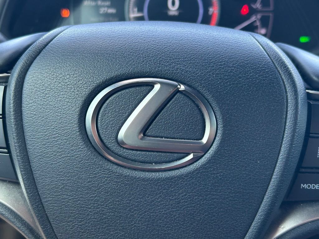 Used 2021 Lexus UX 200 w/ Premium Package FWD image 34