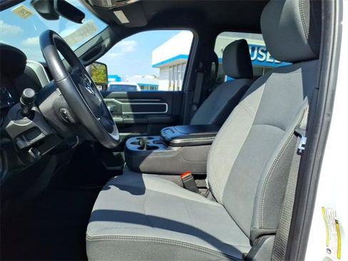 Used 2024 RAM 3500 Big Horn image 17