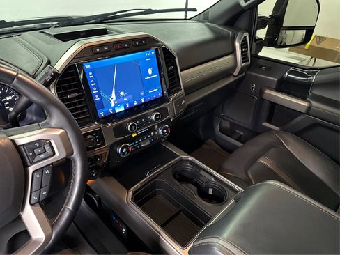 Used 2022 Ford F350 Platinum AWD/4WD image 15