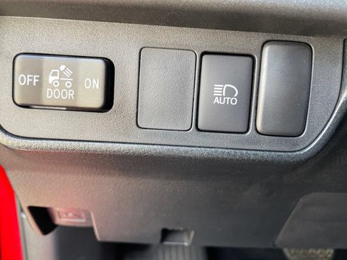 Used 2019 Toyota Tacoma SR w/ SR Convenience Package RWD image 15