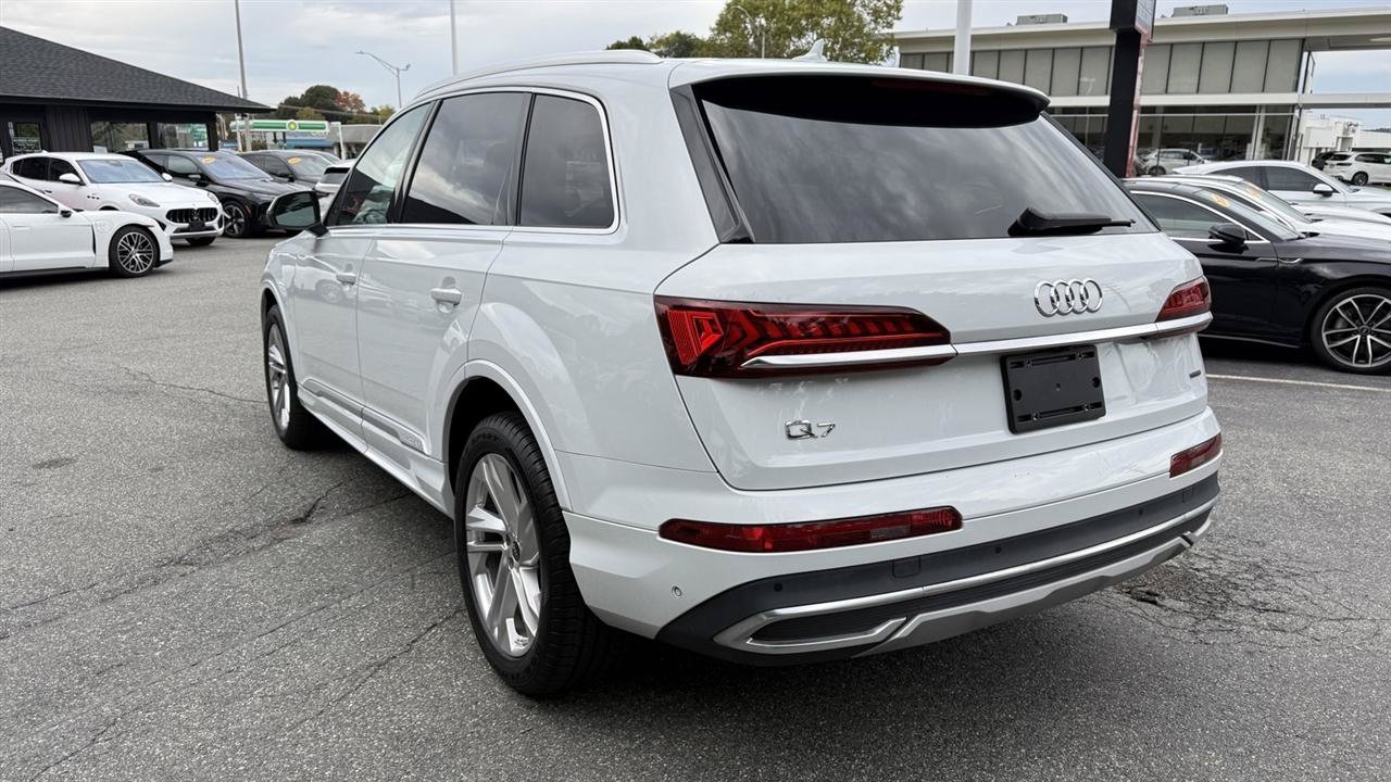 Used 2023 Audi Q7 2.0T Premium Plus w/ Premium Plus Package AWD/4WD image 13