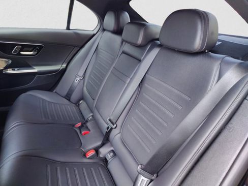 Used 2024 Mercedes-Benz C 300 4MATIC Sedan image 18