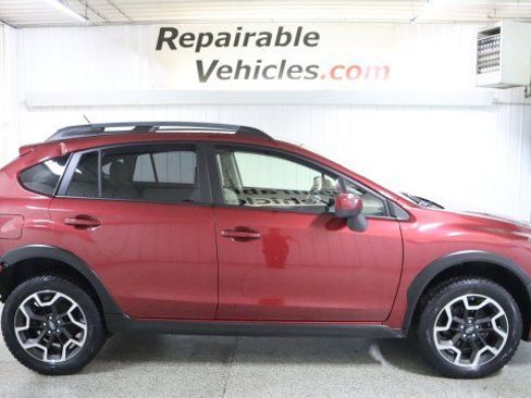 Used 2017 Subaru Crosstrek 2.0i Premium image 4