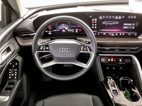 Certified 2025 Audi Q5 Premium w/ Convenience Package AWD/4WD image 6