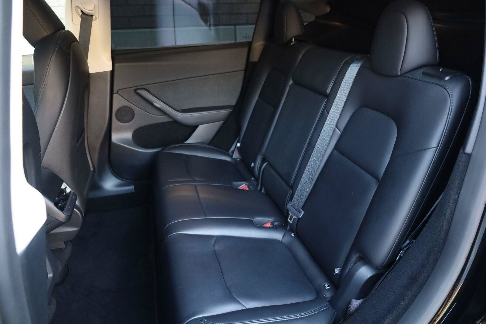 Used 2025 Tesla Model Y Long Range RWD image 22
