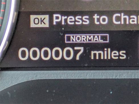 New 2025 Mitsubishi Outlander ES image 28