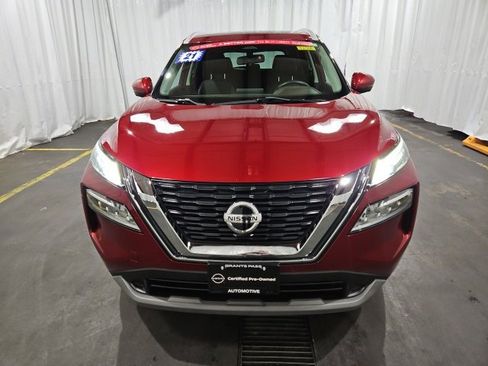 Certified 2021 Nissan Rogue SV w/ Premium Package image 7