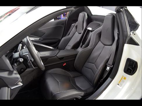 Used 2024 Chevrolet Corvette Z06 RWD image 13