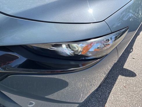 Used 2022 MAZDA MAZDA3 s FWD image 10