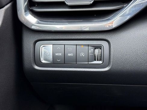 Used 2025 GMC Acadia Elevation AWD/4WD image 13