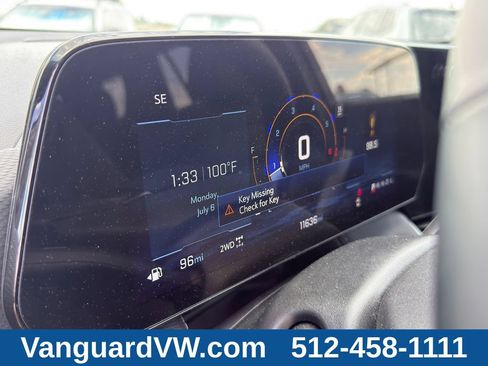 Used 2026 Chevrolet Equinox LT AWD/4WD image 24