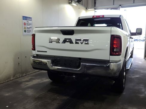 Used 2025 RAM 2500 Big Horn AWD/4WD image 6