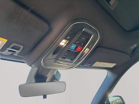 New 2025 Jeep Grand Cherokee L Altitude image 38