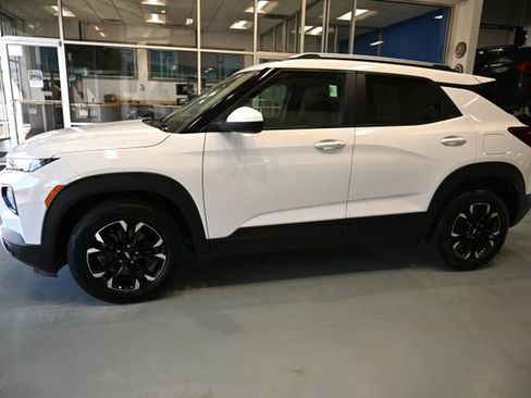 Used 2023 Chevrolet TrailBlazer LT FWD image 7