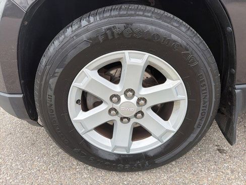 Used 2016 GMC Acadia SLE image 10