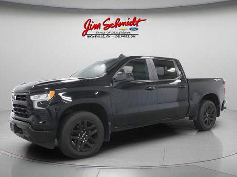 Used 2024 Chevrolet Silverado 1500 RST w/ True North Edition Plus AWD/4WD image 2