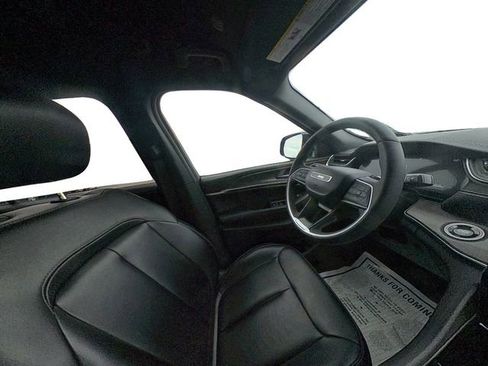 Used 2024 Jeep Grand Cherokee L Limited w/ Black Appearance Package image 35