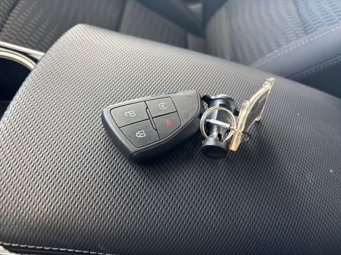 Used 2025 Chevrolet Equinox LT image 22